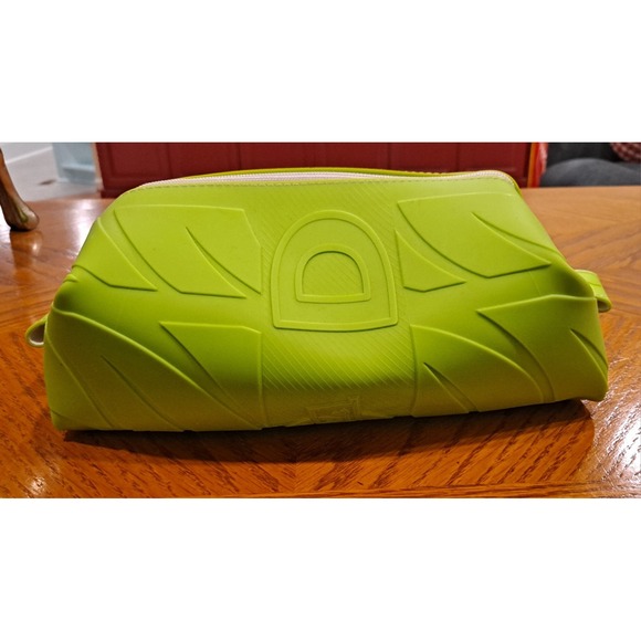 Wurkin Stiffs Doppel D Bag Waterproof Silicone Toiletry Zip Bag Lime Green 10x6 - Picture 6 of 10
